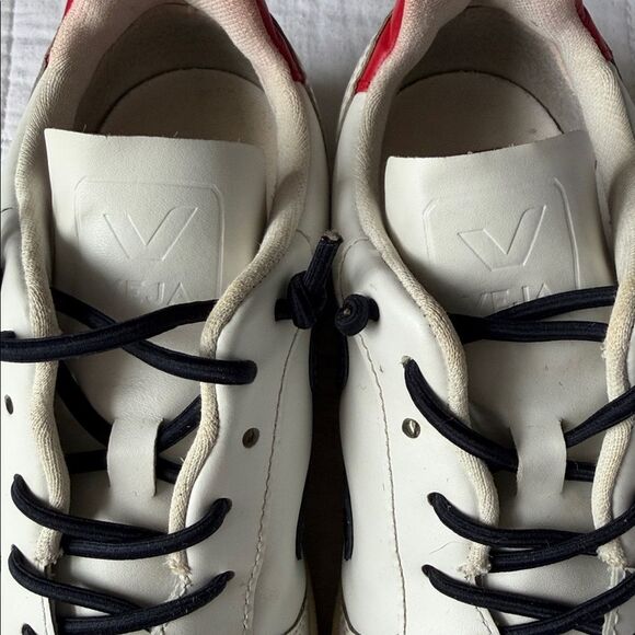Veja V-10 Leather Sneakers White Black Red Women’s Size 8 (EU 39) - Picture 6 of 15